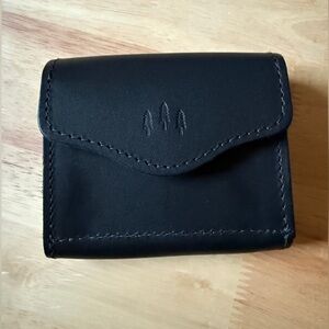 Portland Leather Small Bozeman Wallet — Smooth Black